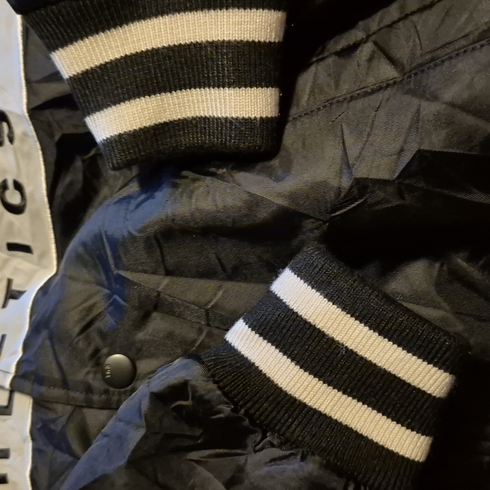 Aritzia TNA Stadium Jacket Sz.XS BLACK - Picture 7 of 9